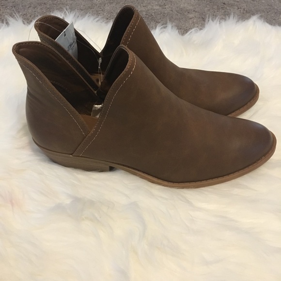 Universal Thread Shoes - Universal Thread Ladies Shoes Size 11